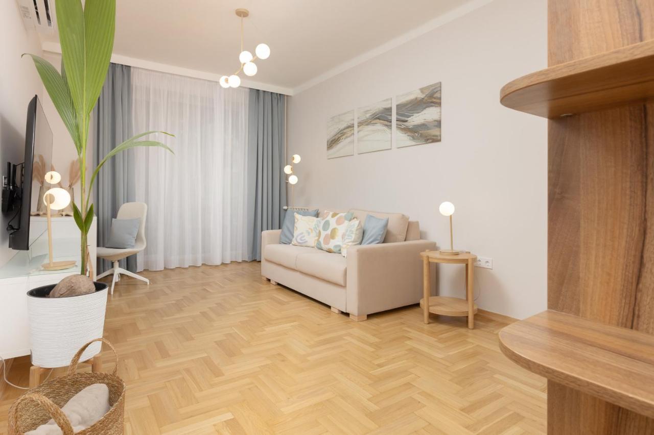 Bright Apartment Kasprzaka Warsaw Wola Near Metro Station By Noclegi Renters Ngoại thất bức ảnh