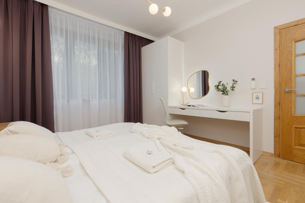 Bright Apartment Kasprzaka Warsaw Wola Near Metro Station By Noclegi Renters Ngoại thất bức ảnh